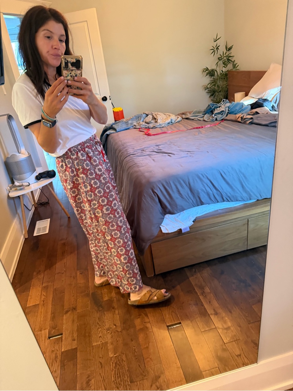 Natalie Martin Red and White Floral Wide-Leg Pants - Picture 3 of 6